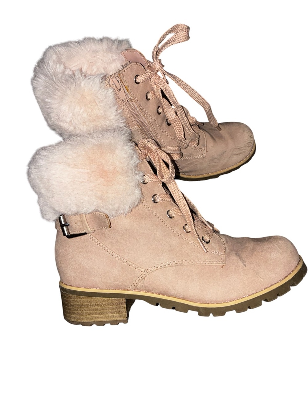 Dolce Vita Rudelle boots plush cream faux fur trim and a decorative buckle SZ 5